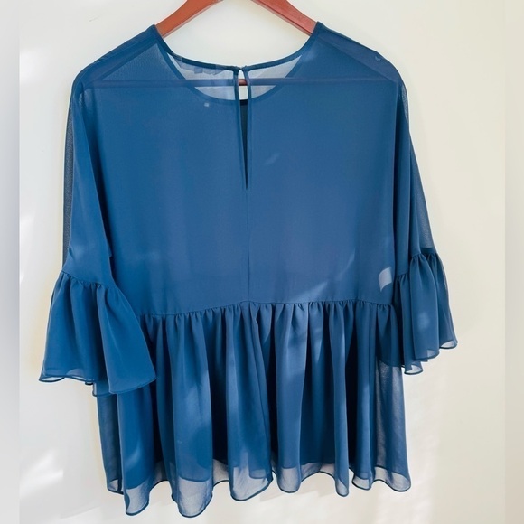 BCBGeneration Sheer top - Picture 2 of 3